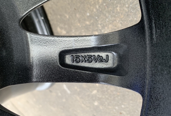 ล้อแม็ก Toyota Vios 12 ก้าน ขอบ 15 สีดำปัดหน้าเงา สวยกริ๊บๆ ล้อแม็ก Toyota Vios 12 ก้าน ขอบ 15 สีดำปัดหน้าเงา สวยกริ๊บๆ