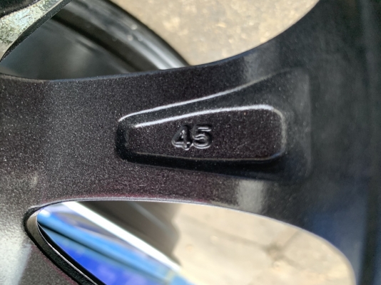 ล้อแม็ก Toyota Vios 12 ก้าน ขอบ 15 สีดำปัดหน้าเงา สวยกริ๊บๆ ล้อแม็ก Toyota Vios 12 ก้าน ขอบ 15 สีดำปัดหน้าเงา สวยกริ๊บๆ