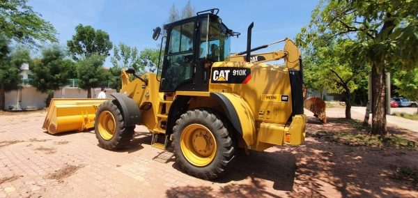 ขายรถตักล้อยาง CAT910M รุ่นใหม่ล่าสุด