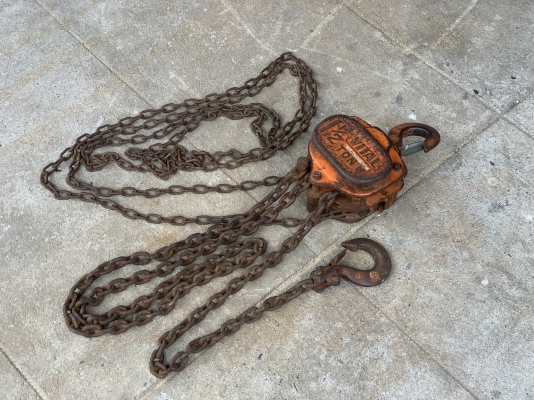 ขายรอกโซ่มือสาว Vital 1.5Ton made in Japan สภาพสวยใหม่มาก สาวนิ่มมือ พร้อมใช้งาน