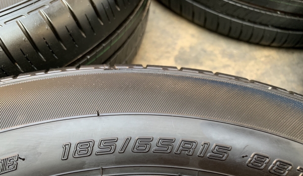 ยางใหม่ป้ายแดง 185-65-15 Dunlop ปลายปี 19 สวยกรฺิ๊บๆ