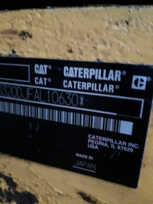 ขาย 1,350,000 บาท CATTERPILAR 320D ซีเรียลสูงสุด 10630