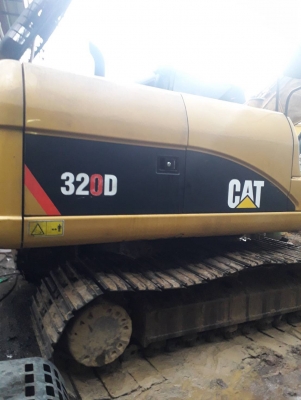 ขาย 1,350,000 บาท CATTERPILAR 320D ซีเรียลสูงสุด 10630