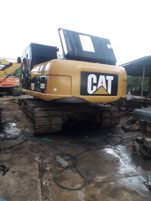 ขาย 1,350,000 บาท CATTERPILAR 320D ซีเรียลสูงสุด 10630