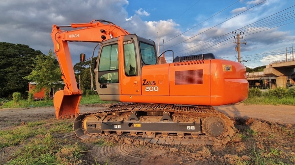HITACHI ZX200-1 ไมล์ ขม.7000 เอกสารเล่มทะเบียนค่ะ HITACHI ZX200-1 ไมล์ ขม.7000 เอกสารเล่มทะเบียนค่ะ