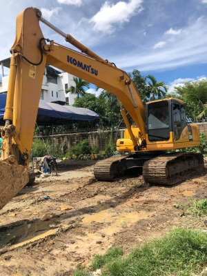 ขาย 1,090,000 บาท Komatsu PC200-7 ขาย 1,090,000 บาท Komatsu PC200-7