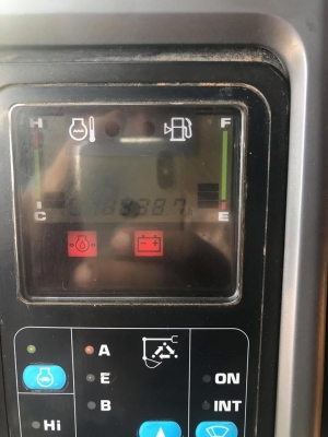 ขาย 1,090,000 บาท Komatsu PC200-7 ขาย 1,090,000 บาท Komatsu PC200-7