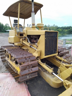 รถแทรกเตอร์ตีนตะขาบ KOMATSU D2-5 รถสวย สภาพดี 5 กระบอก มี VDO การทำงานให้ชม