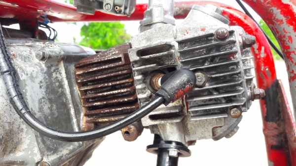 สามล้อแดง (ซาเล้ง) สามล้อแดง (ซาเล้ง)