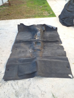 พรมปูพื้นหัวเก๋ง isuzu dragoneye cab แท้ถอด ใส่tfr cab  1200 บาท