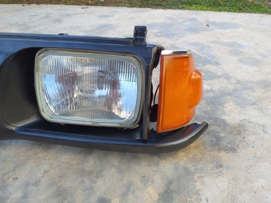 ชุดกระจังหน้าย้อย ใส่ isuzu mu tfr cameo   4500บาท