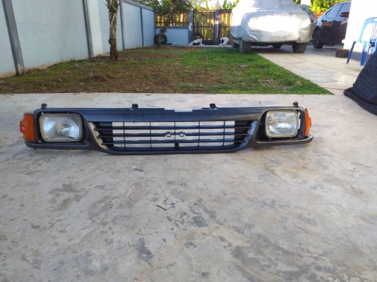 ชุดกระจังหน้าย้อย ใส่ isuzu mu tfr cameo   4500บาท