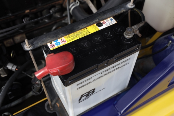 Komatsu FG25C-14 ขนาดยก2.5ตัน เสา3เมตร เบนซิน ออโต้ นำเข้าจากญี่ปุ่น