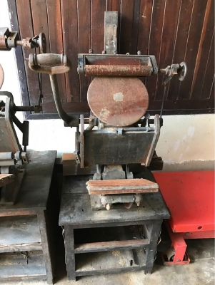 แท่นพิมพ์โบราณ2เครื่อง