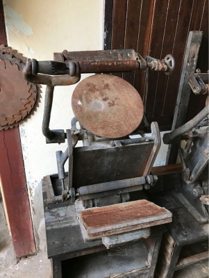 แท่นพิมพ์โบราณ2เครื่อง