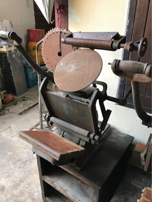 แท่นพิมพ์โบราณ2เครื่อง