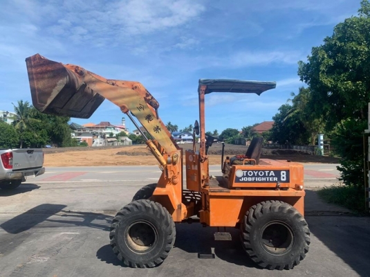 รถตักล้อยาง TOYOTA SDTL8  JOBFIGHTER  รถมือ 2 นำเข้าจากประเทศญี่ปุ่น ไม่เคยผ่านการใช้งานในไทย 100\%
