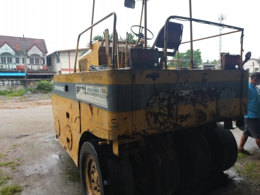 ขายรถบด DYNAPAC ล้อยาง7ล้เอกสารทะเบียน
