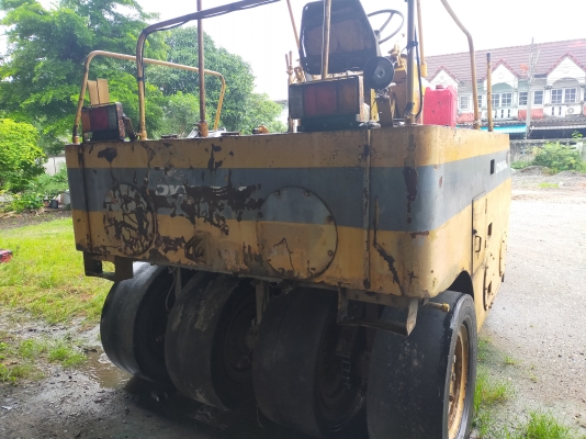 ขายรถบด DYNAPAC ล้อยาง7ล้เอกสารทะเบียน