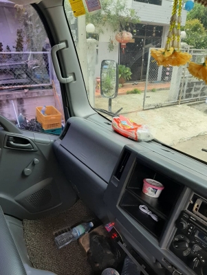 ขายรถ 6 ล้อ ISUZU NQR 175แรงม้า แอร์ไอซ์ออม ตู้เบิ้ม 5.5 เมตร ปี57 พร้อมใช้งาน เจ้าของรถขายเอง