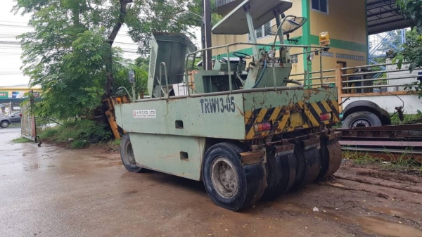 รถบดล้อยาง 7 ล้อ Sakai T600 แบบ เกียร์Auto