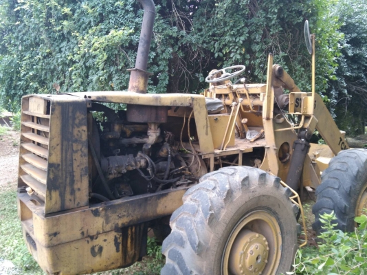 ขายด่วน รถตัก TCM สภาพใช้งานได้ปกติ ราคา 135000  สนใจสอบถาม 093 0764943  K ตั้ม