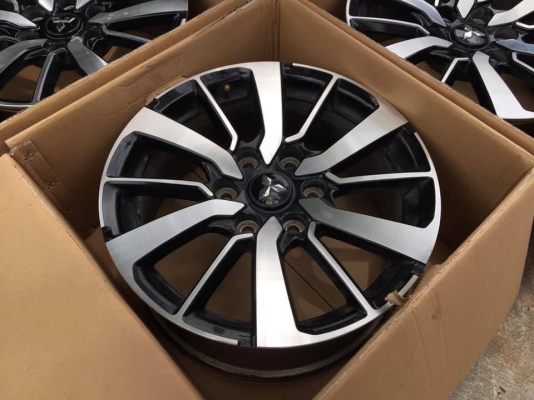 ล้อแท้ Pajero ตัวท็อป ขอบ18&rdquo; สีเดิมโรงงาน ไม่มีเบียด &bull; ราคาชุดละ 6,000 บาท