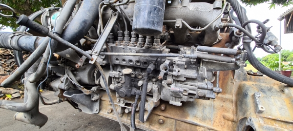 ขายเครื่องยนต์นิสสันfe6เทอร์โบพร้อมเกียร์มี2ชุด