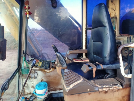 Komatsu pc200-5/ คอนโทรลสั้นตัวเดินฝาจิบ ไฟฟ้าตัด นอกนั้นตามรุ่น ทำงานปกติ Komatsu pc200-5/ คอนโทรลสั้นตัวเดินฝาจิบ ไฟฟ้าตัด นอกนั้นตามรุ่น ทำงานปกติ