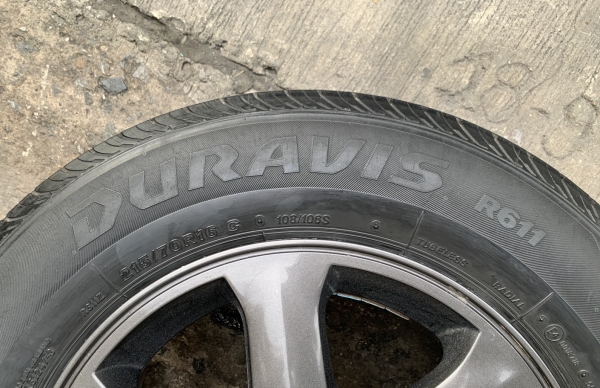 ล้อแม็ก ISUZU D-Max ขอบ 16 สีเทาดำ แถมยาง 215-70-16 Bridgestone ปลายปี 15