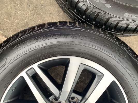 ล้อแม็กป้ายแดง Toyota Fortuner ขอบ 18 พร้อมยาง 265-60-18 Dunlop ปี 19 สวยๆ