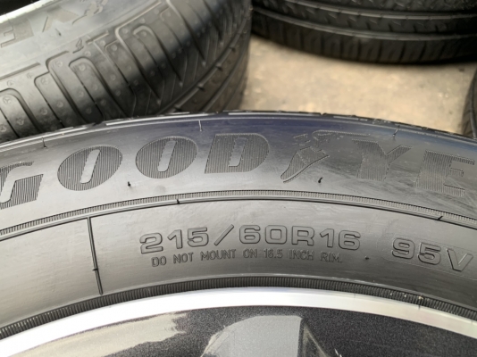 ล้อแม็ก Toyota Camry Hibrid ขอบ 16 สีเทาปัดเงา พร้อมยางน้องๆป้ายแดง 215-60-16 Goodyear ปี 19    สวยกริ๊บ