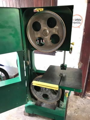 เลื่อยสายพาน