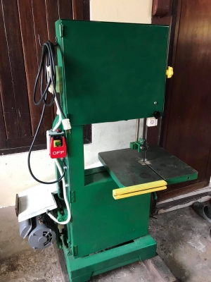 เลื่อยสายพาน