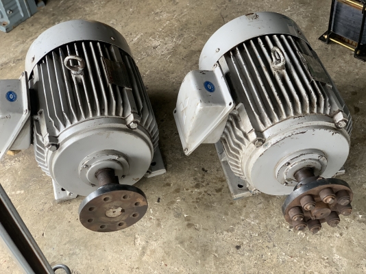 ( เหลือ 1ตัวครับ )ขายมอเตอร์ไฟฟ้า Mitsubishi 15HP. 1450rpm. 380V สภาพสวยใหม่มาก เดิมๆหมุนนิ่ม พร้อมใช้งาน มี 2ตัวครับ