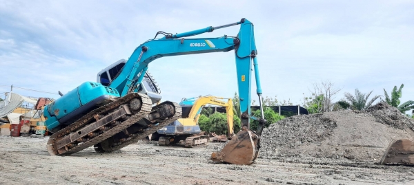 โกเบ 120 มาคไฟว์ซุบเปอร์ เก๋งเหลี่ยม ไฟฟ้าครบ  ระบบดี แอร์เย็น โซ่ใหม่ ใบแจ้งจำหน่าย