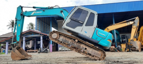 โกเบ 120 มาคไฟว์ซุบเปอร์ เก๋งเหลี่ยม ไฟฟ้าครบ  ระบบดี แอร์เย็น โซ่ใหม่ ใบแจ้งจำหน่าย