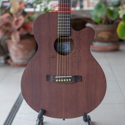 กีต้าร์โปร่ง 40 นิ้ว PPARTIST ไม้มะฮอกกานีทั้งตัว สีน้ำตาล ขัดด้าน สวยมาก ของใหม่ ขายถูก