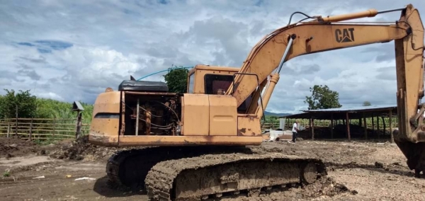 ขาย 495,000 บาท CATTERPILAR 320V2 ขาย 495,000 บาท CATTERPILAR 320V2