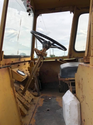 รถตักล้อยาง JH60