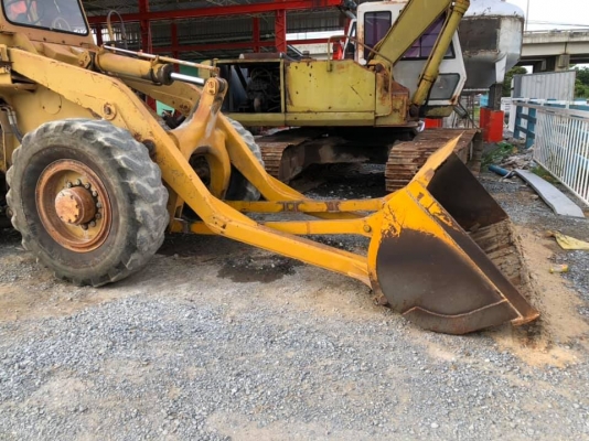 รถตักล้อยาง JH60