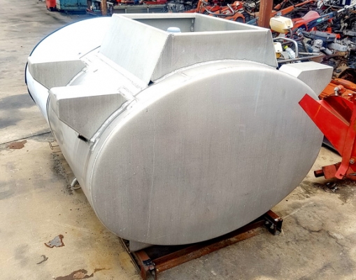 ขายถังน้ำมันวางท้ายรถเพิ่งมาจากญี่ปุ่น