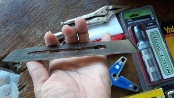 ขายใบกบตราจระเข้สามดาวขนาด1 3/4 MADE IN SWEDEN. ใหม่เก่าเก็บ