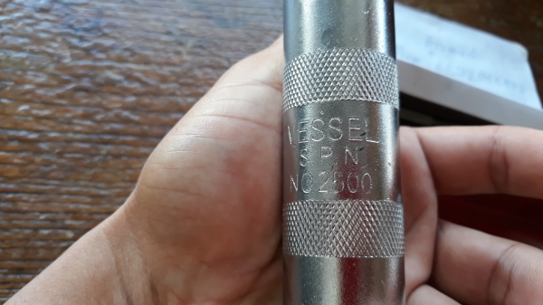 ขายไขควงตอก VESSEL MADE IN TAIWAN.ใหม่เก่าเก็บ