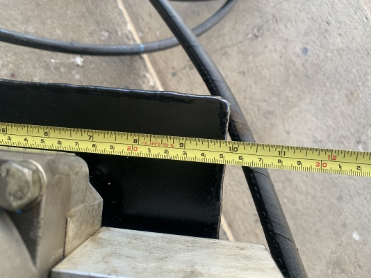 ขายชุดปั๊มน้ำมันไฮโดรลิค Hidroirma ขนาด 4HP. 380V made in Italy มาพร้อมตัวมือโยกคอนโทรล และคอนโทรลไฟฟ้าในตัว สภาพสวย หมุนนิ่ม พร้อมใช้งาน มีชุดสายไฮโดรลิคมาให้ด้วยครับ ราคา 8,000 บาท