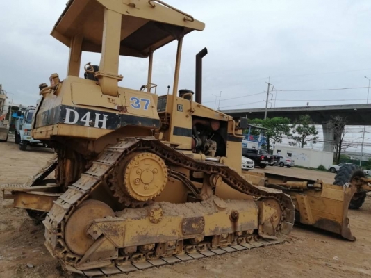 ขาย 595,000 บาทCATTERPILAR D4H