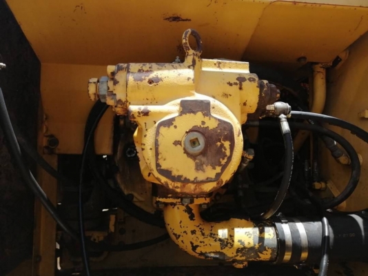 ขาย 695,000 บาท Komatsu Pc200-6 ขาย 695,000 บาท Komatsu Pc200-6