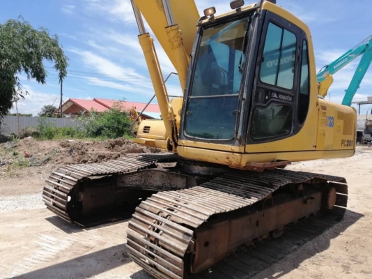 ขาย 695,000 บาท Komatsu Pc200-6 ขาย 695,000 บาท Komatsu Pc200-6
