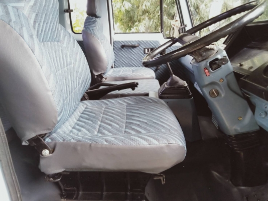 ขายหัวเก๋ง อีซุซู ร็อคกี้ ( นางฟ้า ) มีคันเกียร์-สายเกียร์ เท้าเหยียบจิฟฟี่ กันชนหน้าครบ