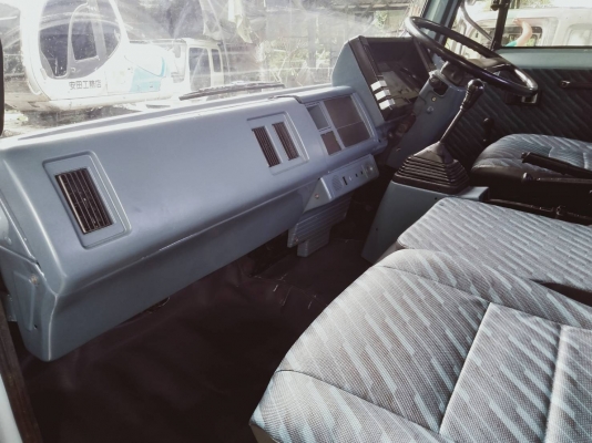 ขายหัวเก๋ง อีซุซู ร็อคกี้ ( นางฟ้า ) มีคันเกียร์-สายเกียร์ เท้าเหยียบจิฟฟี่ กันชนหน้าครบ